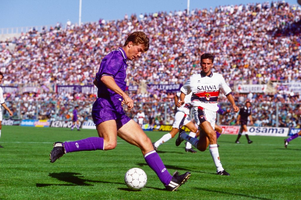 Brian Laudrup i kamp for  Fiorentina  mod Genoa (1-1)  Firenze den 6. september 1992